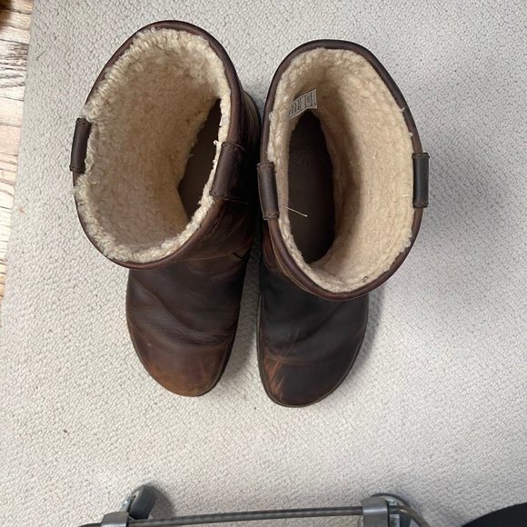 UGG Aliso Brown Boots 13 main image 4